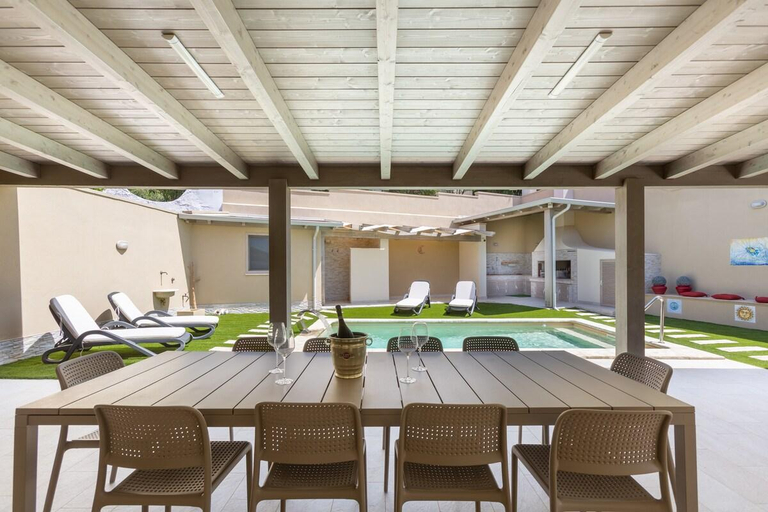 Food & Drinks, Villa Rachele private pool, Carbonia-Iglesias