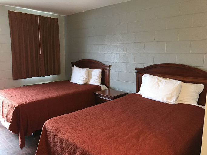 Bedroom 2, Sky Inn Hotel, Jefferson