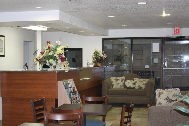 Public Area 2, Days Inn & Suites by Wyndham Needles, San Bernardino