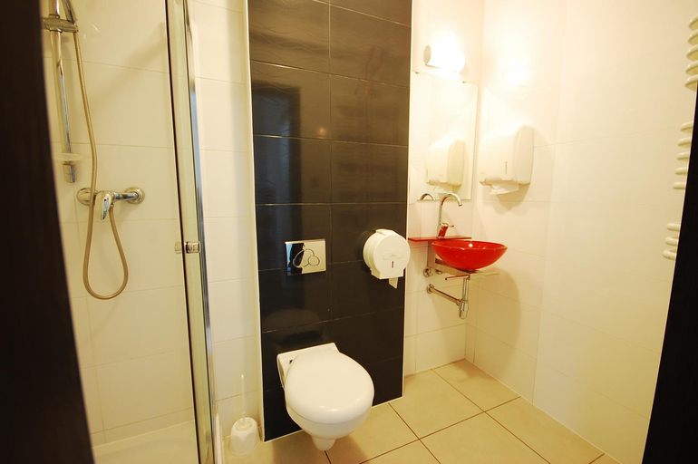 Others 5, Hipnotic B&B, Sopot