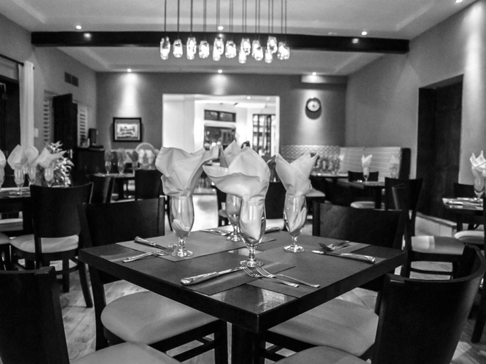Food & Drinks 3, Herdmanston Lodge Hotel, City of Georgetown
