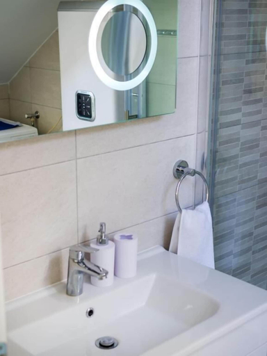 Bathroom 3, Navis Luxury Apartments, Vodice