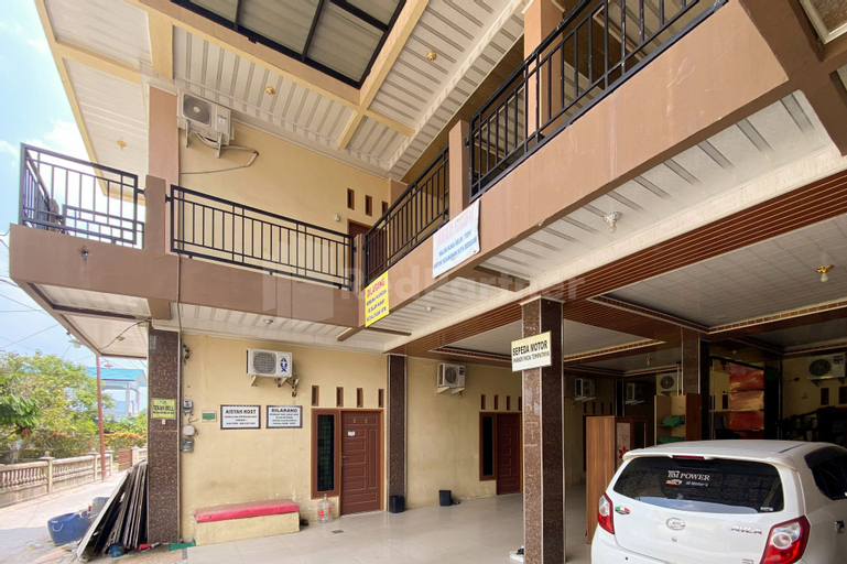Exterior & Views 2, Aisyah Homestay Syariah RedPartner, Langkat