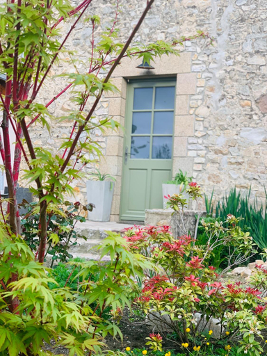 Others 3, Cote jardin, Mayenne