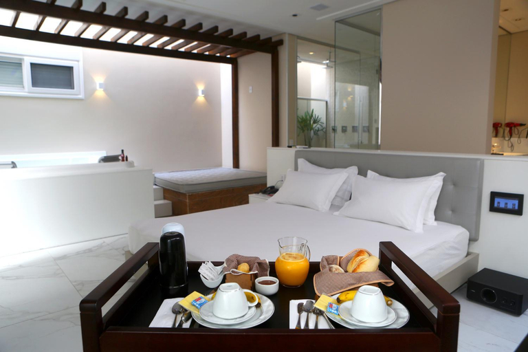 Food & Drinks 4, Zaya Motel Premium, Florianopolis