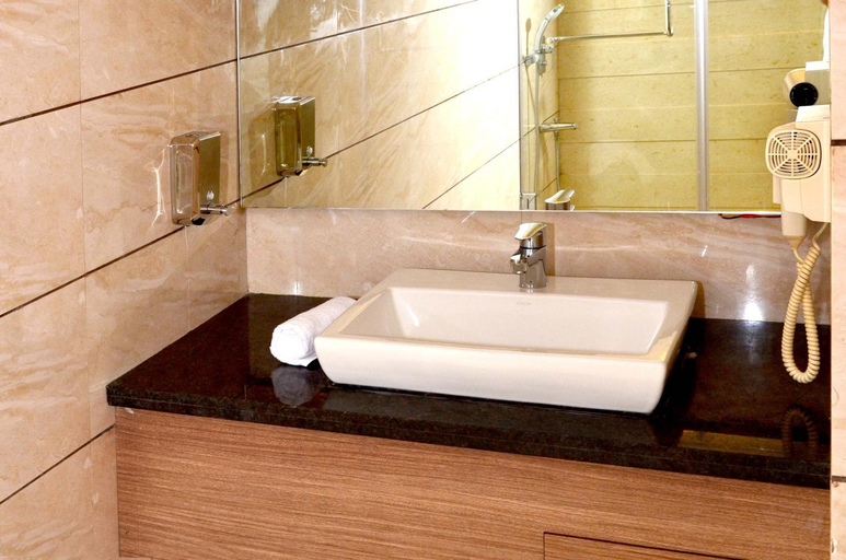 Bathroom 5, Sawera Grand, Amritsar