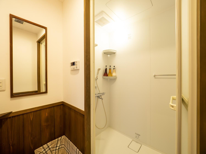Bathroom 3, Inase Otsu Machiya Bed and Breakfast, Ōtsu