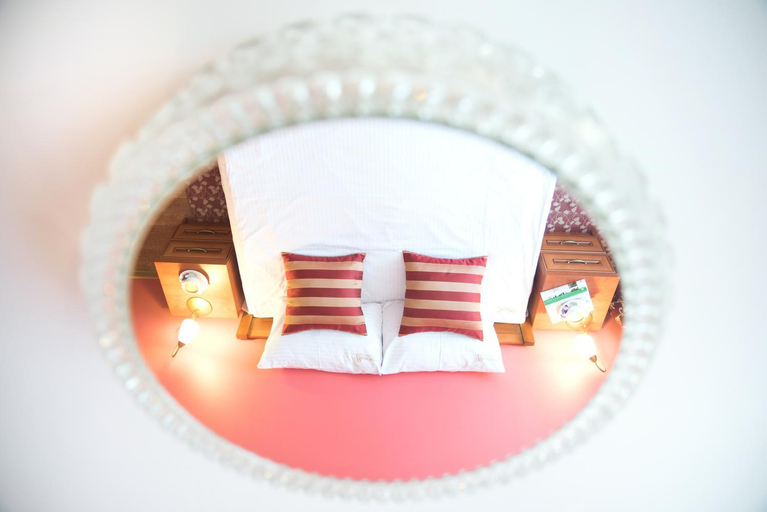 Bedroom 2, HOTEL I RESTAURACJA BROCHOW, Środa Śląska