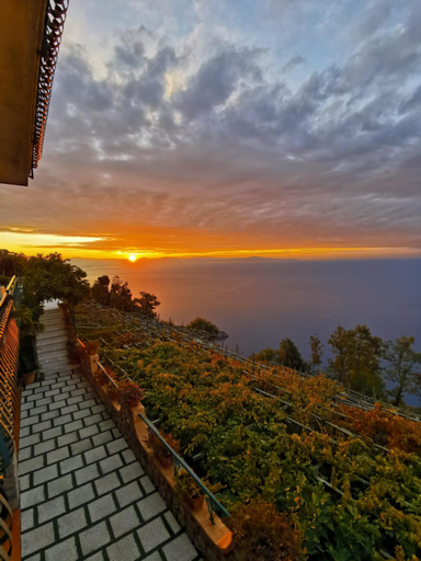 Others 5, Residence Eden, Salerno