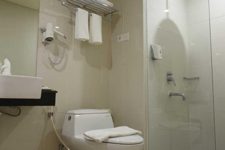 Bathroom 4