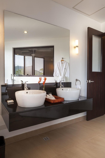 Bathroom 5
