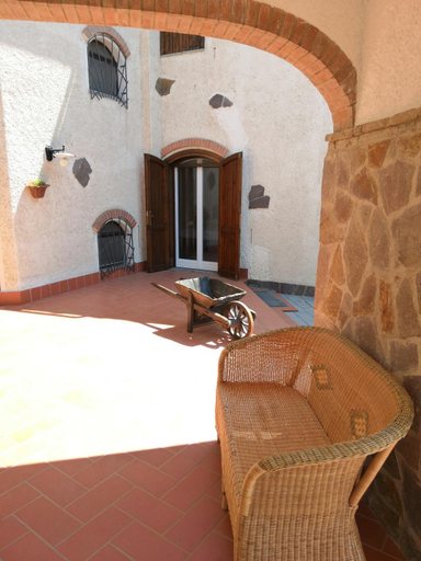 Others 3, Casa Mari, Grosseto