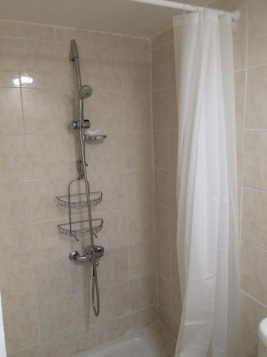 Bathroom 3, Zouglas App Guesthouse