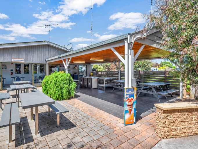 Food & Drinks 4, BIG4 Ingenia Holidays Queenscliff Beacon, Queenscliffe