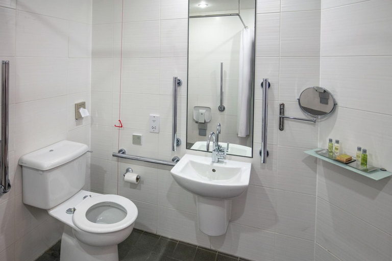 Bathroom 4, Forest Pines Hotel Spa & Golf resort, North Lincolnshire
