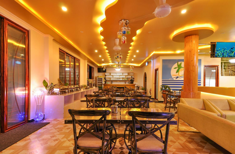 Food & Drinks 5, Sunrise Beach & Spa at Maafushi, Kepulauan Maafushi
