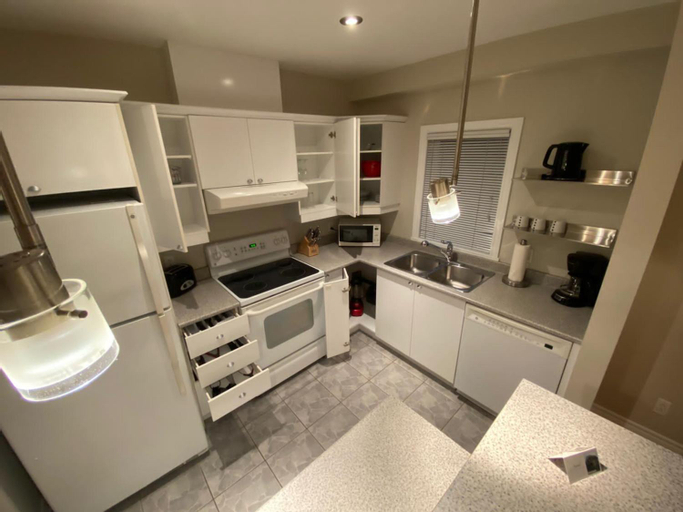 Dining Room 7