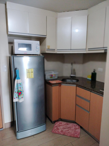 Others 2, Room Across Naia Terminal 3 by Rqui, Pasay City