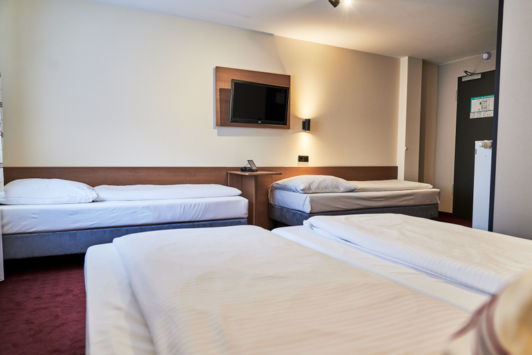 Bedroom 3, McDreams Hotel München Messe, München