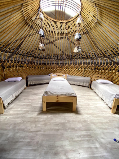 Bedroom 3, Kel-Suu At-Bashy, At-Bashi