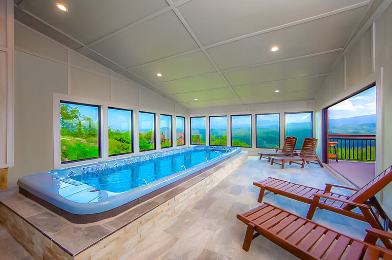 Sport & Beauty, Splashing at the Bluffs, Sevier