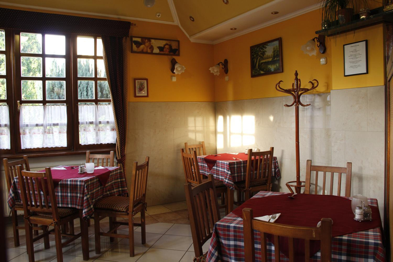 Food & Drinks 5, Kisherceg Szallashely, Budapesti