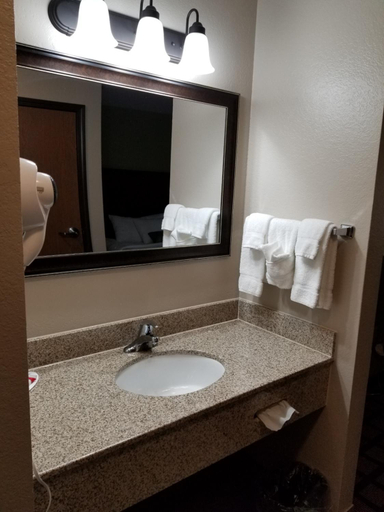 Bathroom 4, Baymont by Wyndham Oacoma, Lyman