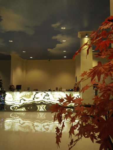 2, Mahkota Hotel Genteng, Banyuwangi
