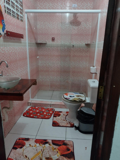 Bathroom 3, Hostel Raio de Fogo, Parati