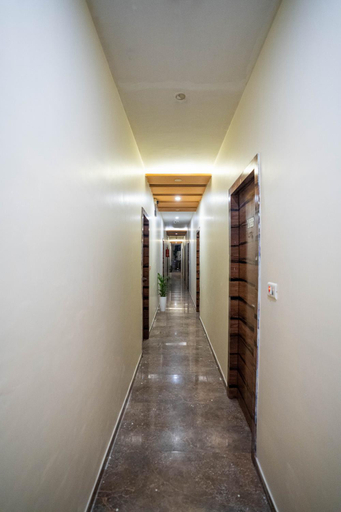 Public Area 2, Hotel Royce Executive, Near US Consulate, Mumbai Suburban