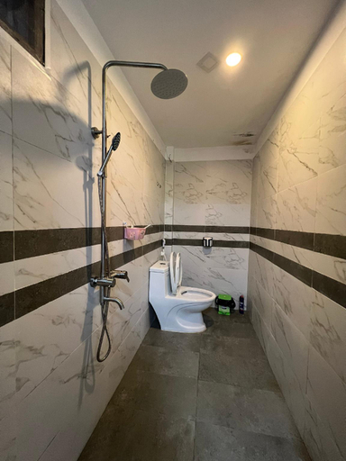 Bathroom 3, KENPI Homestay - Ngay trung tâm thành phố, Hương Thủy