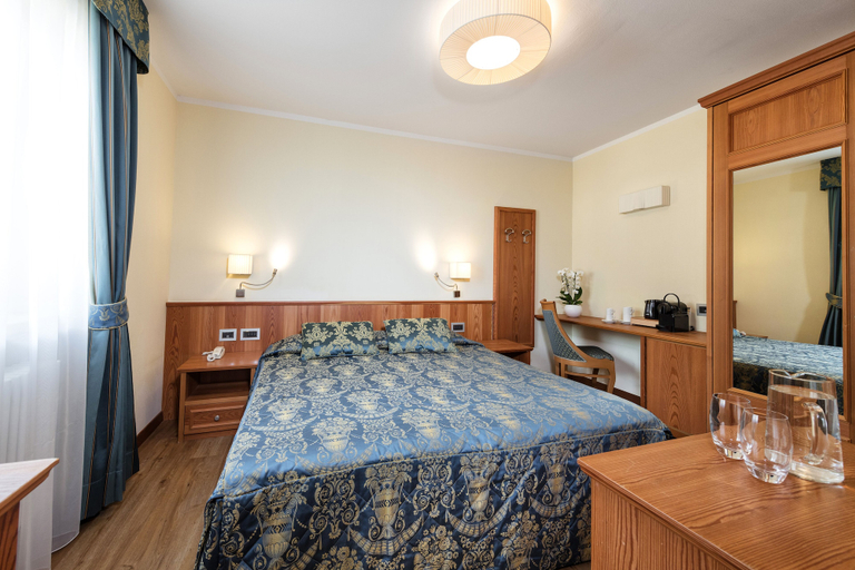 Bedroom 3, Family & Wellness Hotel Serena, Trento