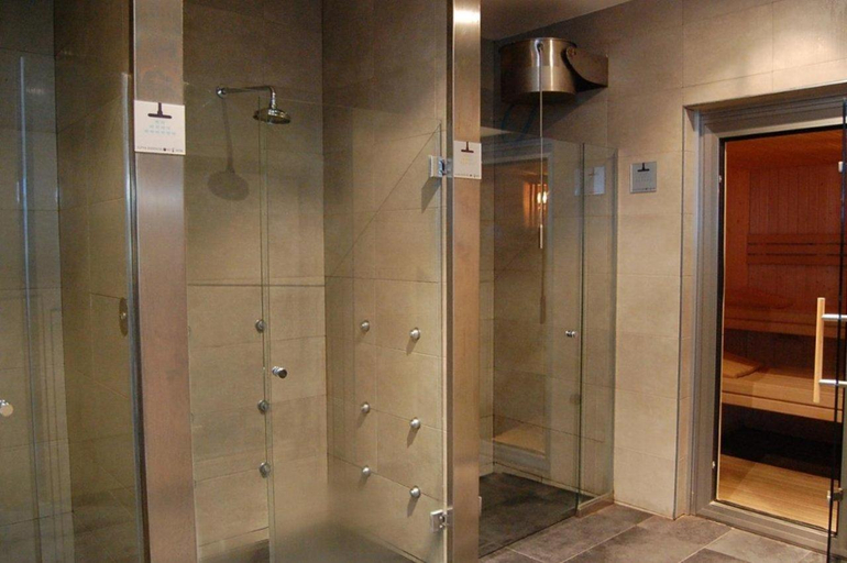 Bathroom 4, HG La Molina, Girona