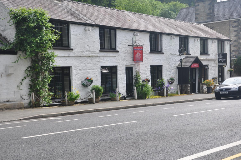 Others 4, Dragon Bed and Breakfast, Conwy
