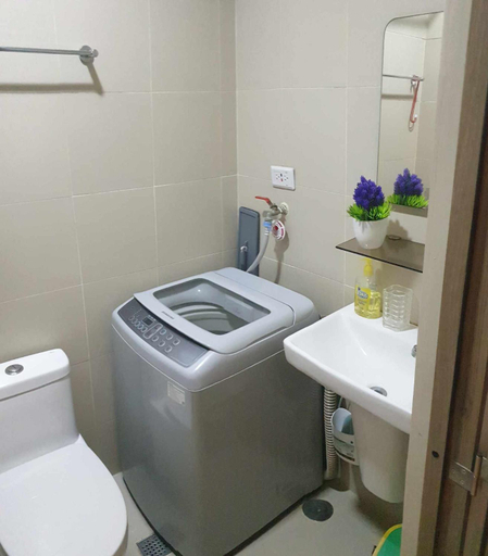 Bathroom 4, Fame Residences Tower 2, Mandaluyong