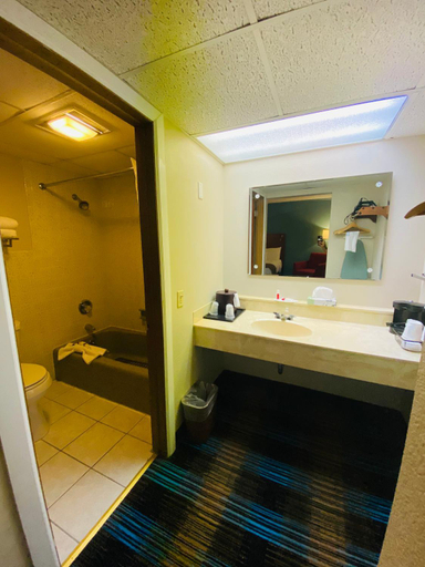 Bathroom 4, Days Inn & Suites by Wyndham St. Ignace Lakefront, Mackinac