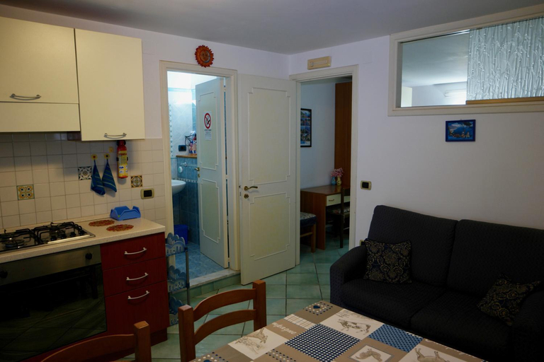 Others 3, Residence Eden, Salerno