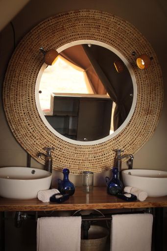 Bathroom, Pumzika Luxury Safari Camp, Serengeti