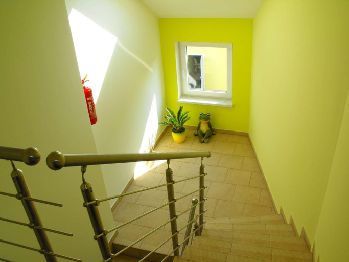 Others 5, Pension Froschprinz, Offenbach