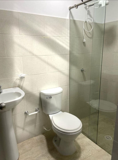 Bathroom, The Oasis, Santiago de Cali
