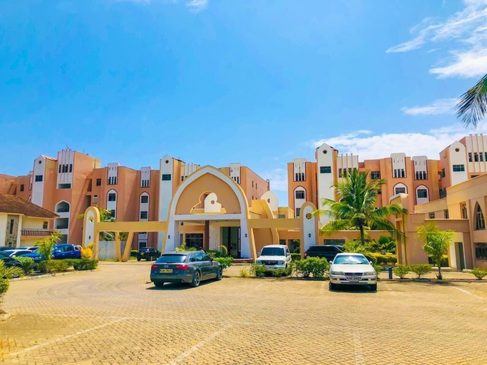 Exterior & Views 2, Lux Suites Lamera Duplex Penthouses, Kisauni