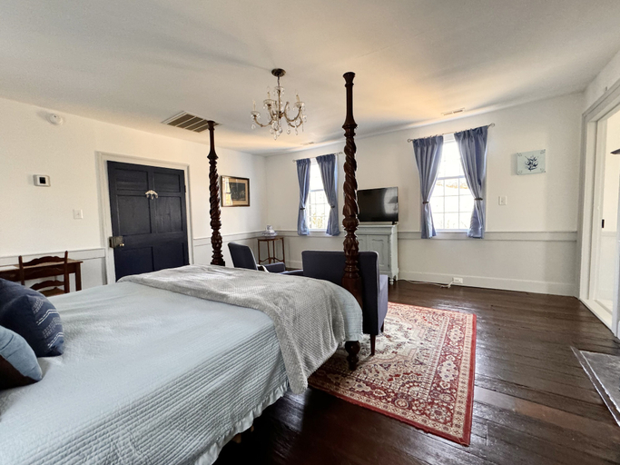 Bedroom 2, The Sunnyside Sisters Bed and Breakfast, Mecklenburg