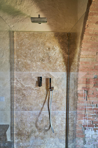 Bathroom 3, Castello di Bossi, Siena