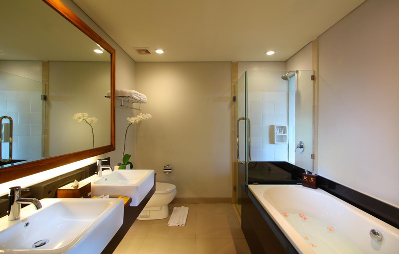 Bathroom 11