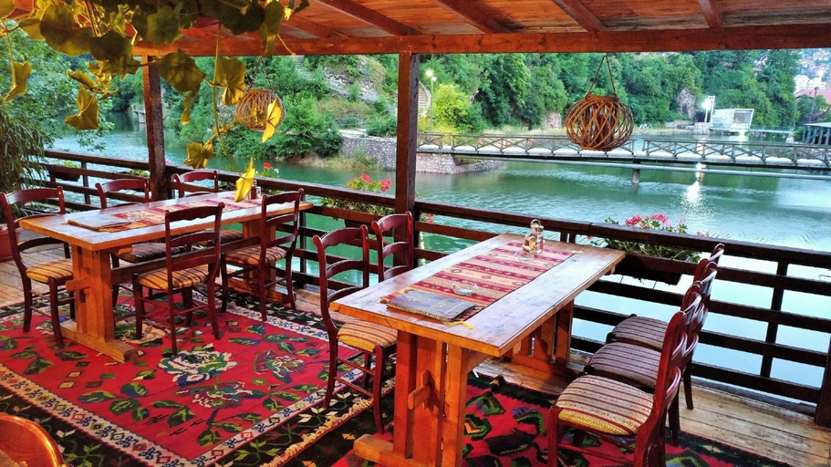 Food & Drinks 4, Pansion River, Sarajevo