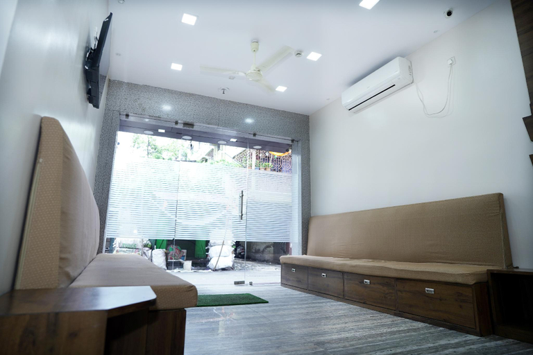 Public Area 2, Sonar Bangla Guest House, Kolkata