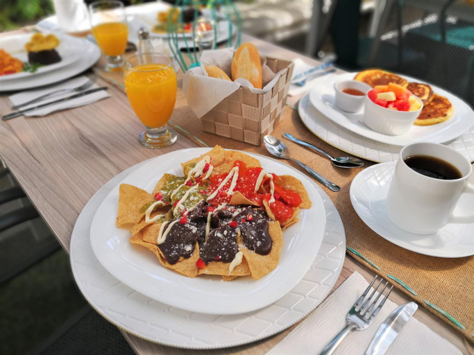 Food & Drinks 5, Meraki Boutique Hotel, ZONA 10