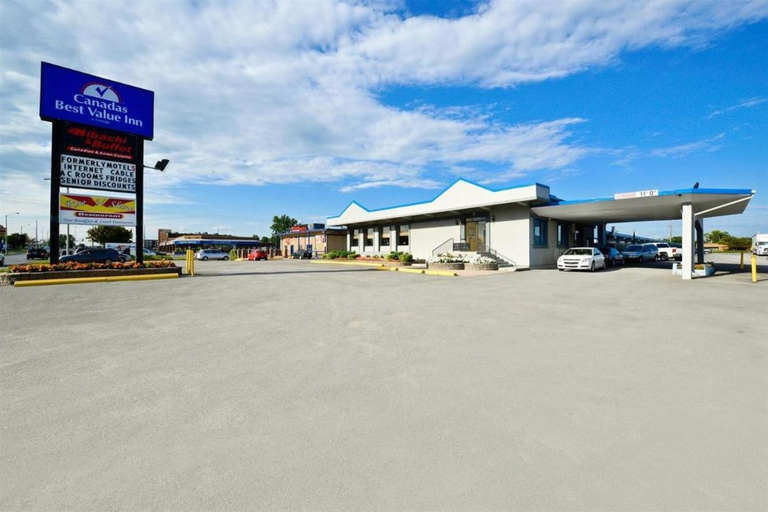 Exterior & Views, Travelers Inn, Hastings