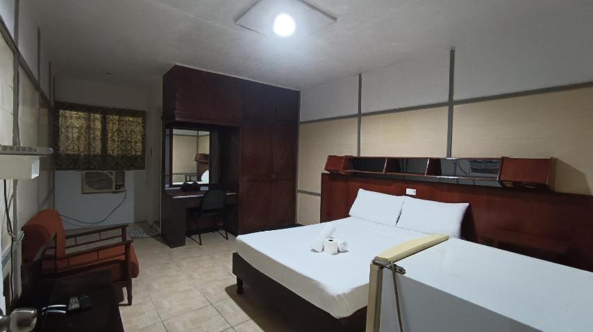 Others 5, Hotel Saleh, Angeles City