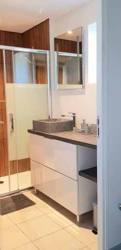 Bathroom, Il etait une ferme, Nord